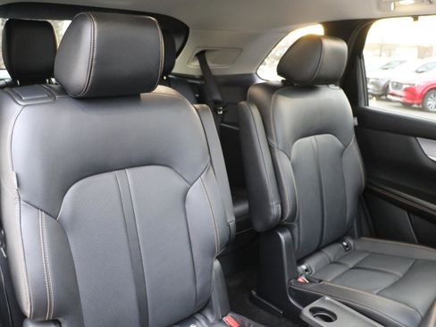 Certified 2024 MAZDA CX-90 Plug-In Hybrid w/ Premium Pkg image 9