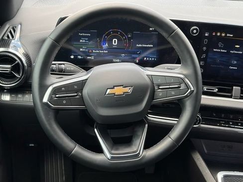 Used 2026 Chevrolet Equinox LT AWD/4WD image 33