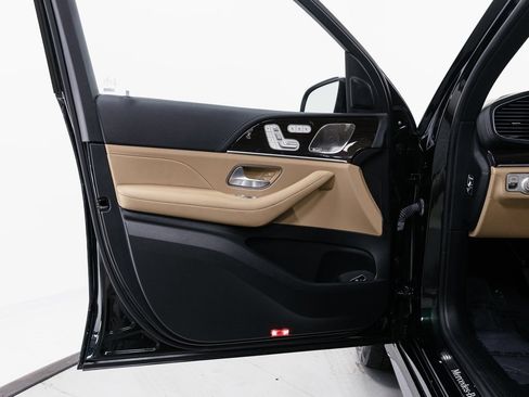 Used 2024 Mercedes-Benz GLE 450 4MATIC image 5