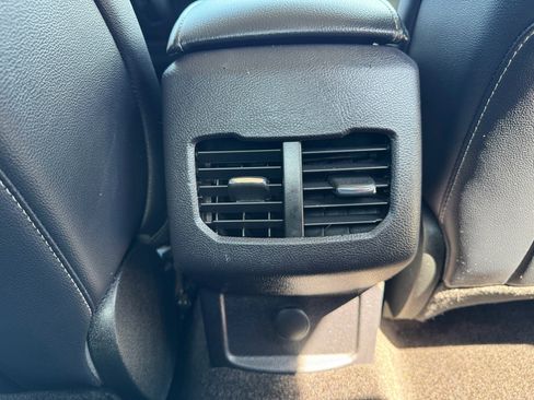 Used 2018 Ford Fusion SE w/ Equipment Group 201A image 15