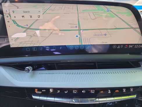 New 2025 Cadillac Optiq Luxury 1 image 14