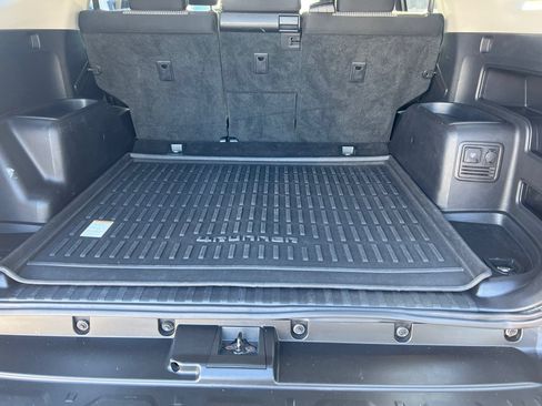 Used 2016 Toyota 4Runner SR5 AWD/4WD image 9