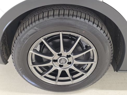 Used 2023 Volkswagen ID.4 Pro AWD/4WD image 46