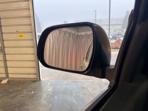 Used 2015 Toyota Tacoma 4x4 Double Cab image 28