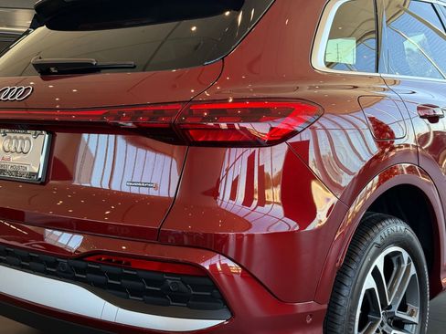 New 2025 Audi Q5 Premium image 12