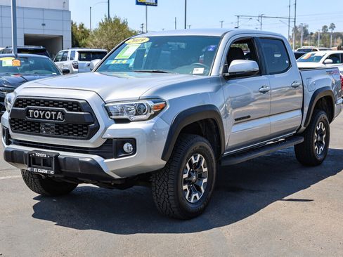 Used 2019 Toyota Tacoma TRD Off-Road AWD/4WD image 18