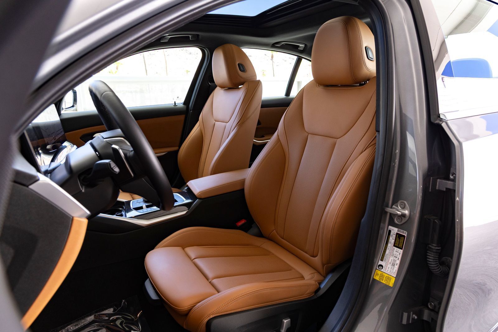 Certified 2024 BMW 330i Sedan w/ Convenience Package RWD image 18