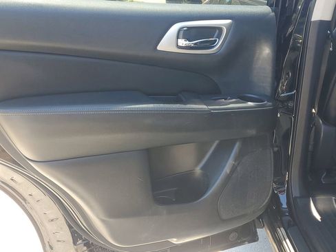 Certified 2020 Nissan Pathfinder SL w/ Cargo Package FWD image 20