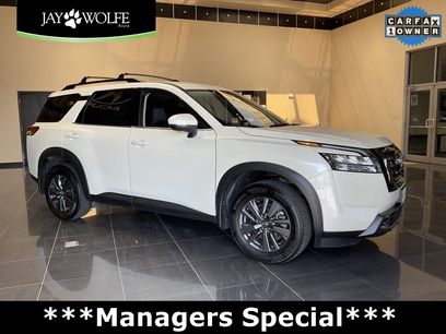 Used 2023 Nissan Pathfinder SV w/ Black Appearance Package