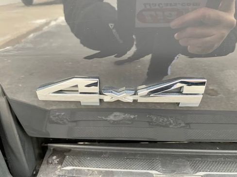 Used 2025 Toyota Tacoma SR5 image 5