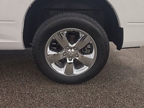 Used 2019 RAM 1500 Big Horn image 9