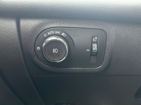 Used 2016 Chevrolet Cruze Premier image 26