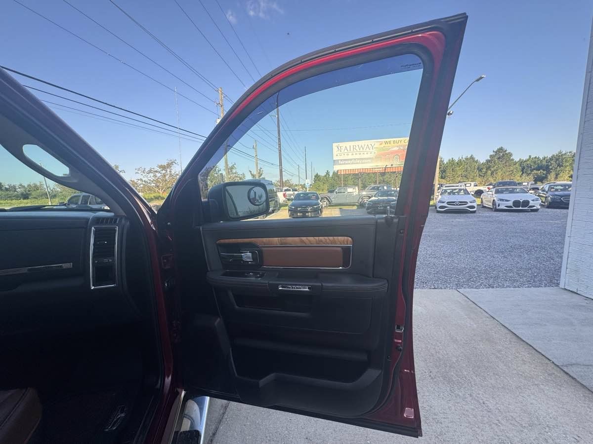 Used 2015 RAM 1500 Laramie Longhorn w/ Convenience Group AWD/4WD image 31