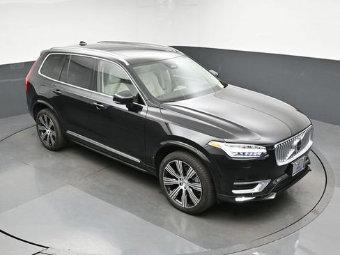 Used 2023 Volvo XC90 B6 Ultimate w/ Protection Package AWD/4WD image 18
