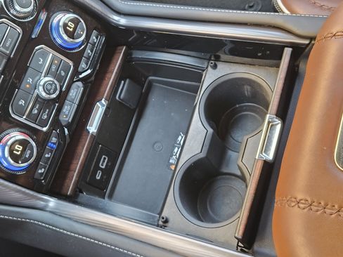 Used 2024 GMC Yukon XL Denali Ultimate image 20