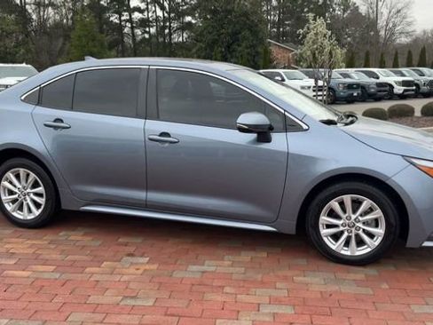 Used 2023 Toyota Corolla XLE FWD image 4