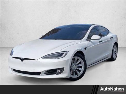 Used 2016 Tesla Model S 90D image 1