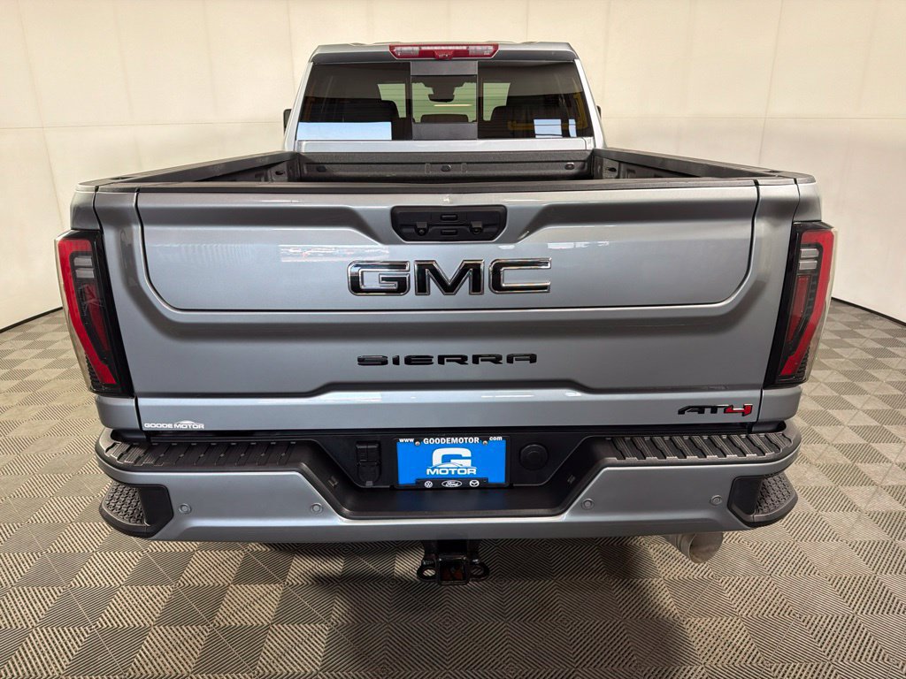 Used 2025 GMC Sierra 3500 AT4 w/ AT4 Premium Plus Package AWD/4WD image 7