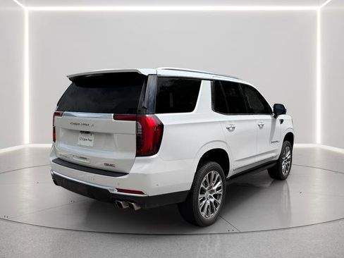 Used 2025 GMC Yukon Denali w/ Denali Reserve Package AWD/4WD image 5