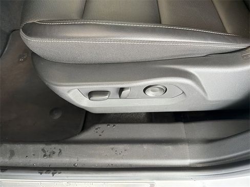 Certified 2025 Buick Envision Preferred image 20