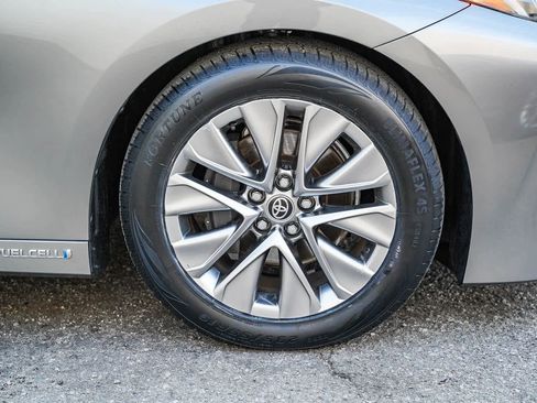 Used 2023 Toyota Mirai XLE w/ Advanced Technology Package image 4