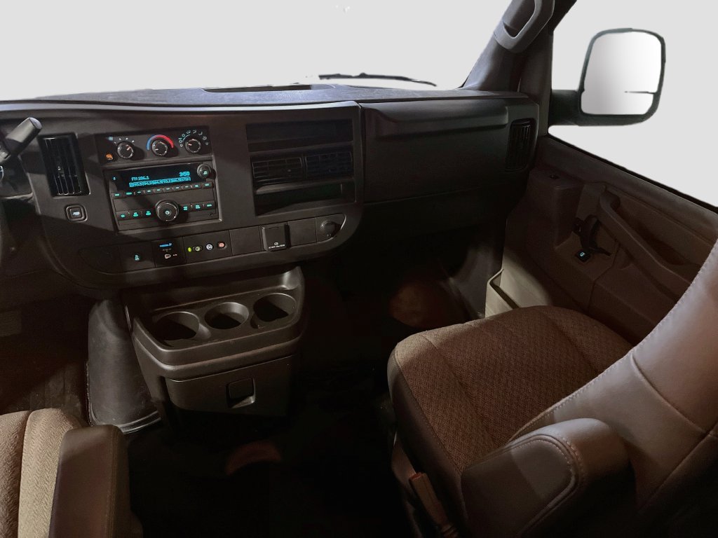 Used 2025 Chevrolet Express 2500 w/ Communications Package RWD image 21