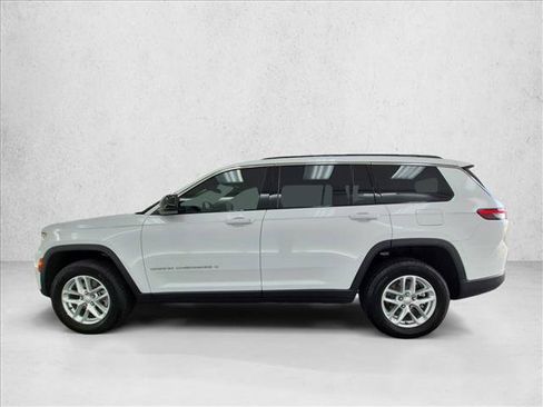 Used 2025 Jeep Grand Cherokee L Laredo w/ Luxury Tech Group I RWD image 9