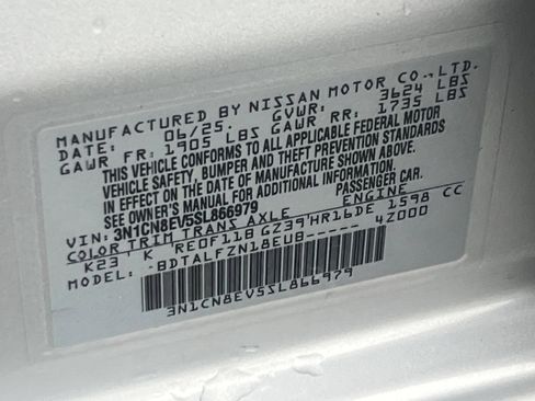 Used 2025 Nissan Versa SV FWD image 23