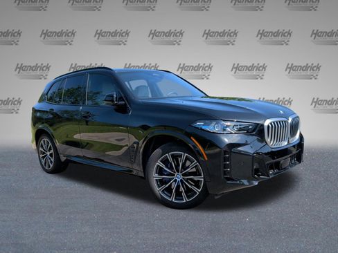 Certified 2026 BMW X5 xDrive40i w/ M Sport Package AWD/4WD image 2