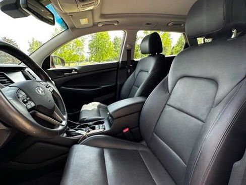 Used 2016 Hyundai Tucson Limited w/ Option Group 03 AWD/4WD image 12