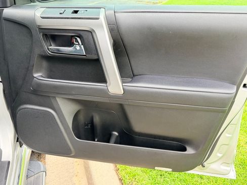 Used 2023 Toyota 4Runner Limited RWD image 11