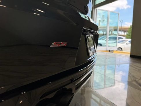 Used 2018 Chevrolet Camaro SS RWD image 11
