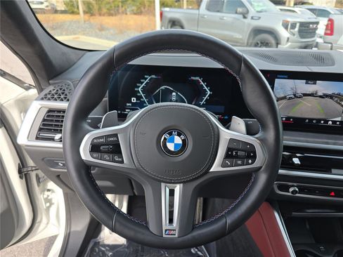 Certified 2024 BMW X6 M60i w/ Dynamic Handling Package image 31