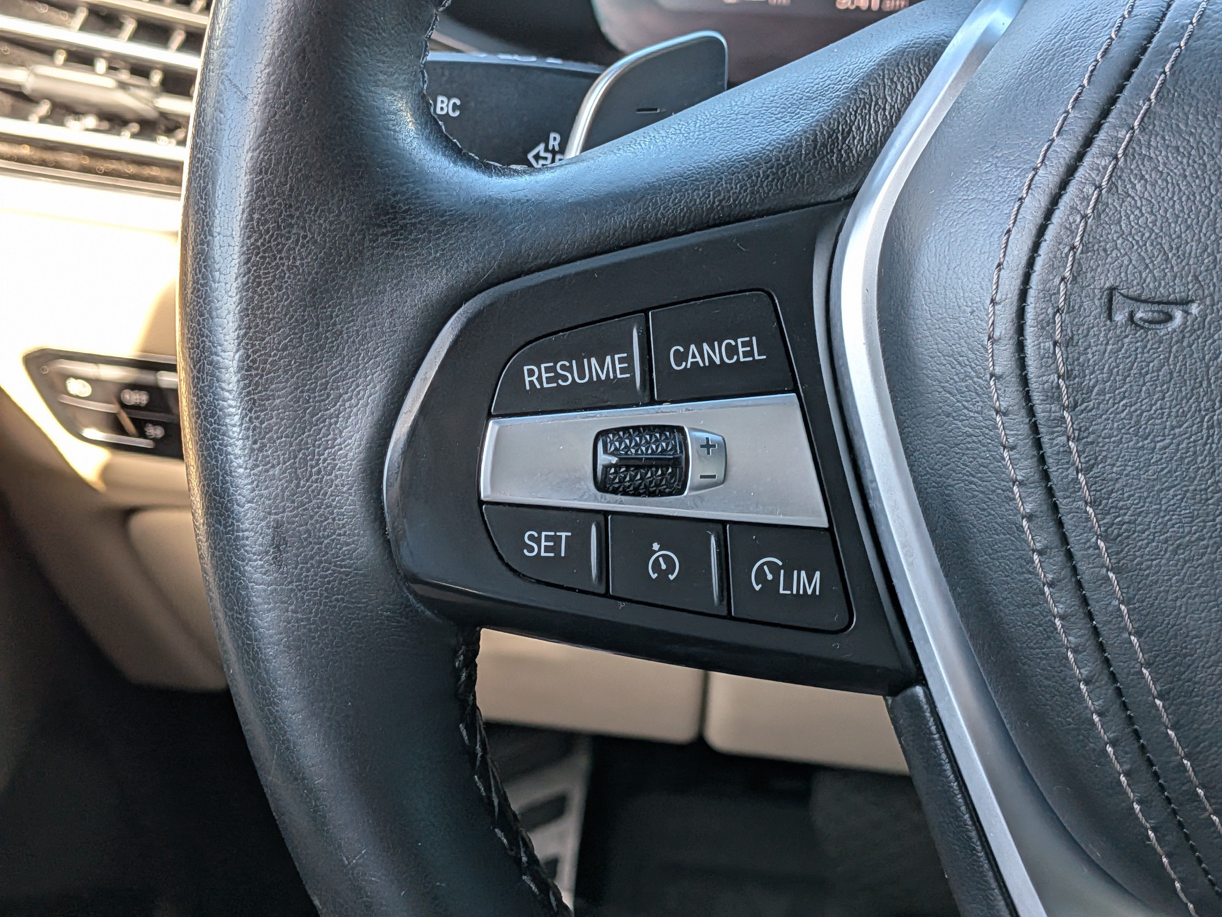 Used 2020 BMW X5 sDrive40i w/ Convenience Package RWD image 25