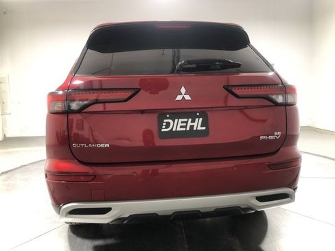 Used 2024 Mitsubishi Outlander SE image 6