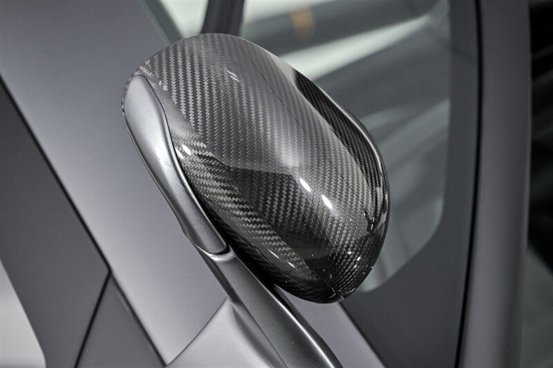 Used 2019 McLaren Senna RWD image 11