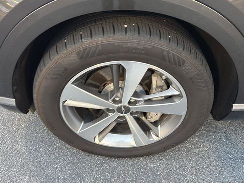 Used 2024 Genesis GV80 3.5T image 32