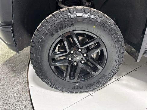 Used 2021 Chevrolet Silverado 1500 LT Trail Boss w/ Convenience Package II image 7