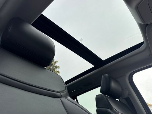 Certified 2025 Ford Expedition Active image 19