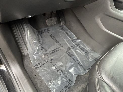 Used 2023 Chevrolet Traverse LT image 18