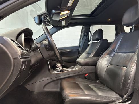 Used 2021 Jeep Grand Cherokee Limited w/ Premium Lighting Group AWD/4WD image 15