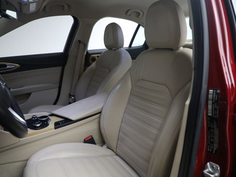 Used 2017 Alfa Romeo Giulia Ti w/ TI Lusso Light Wood Package image 15