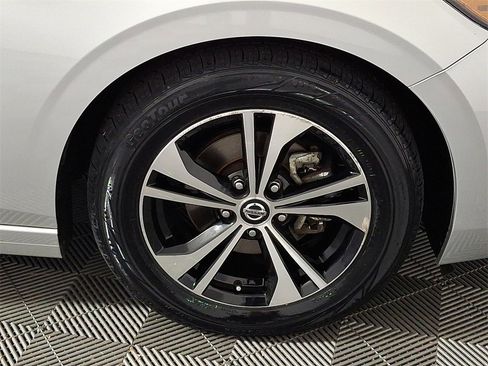 Used 2023 Nissan Sentra SV image 10