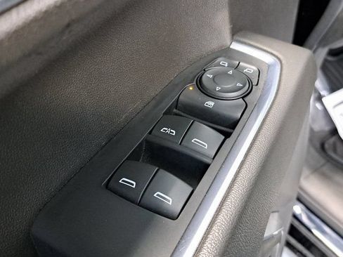Used 2022 Chevrolet Silverado 1500 LT AWD/4WD image 20