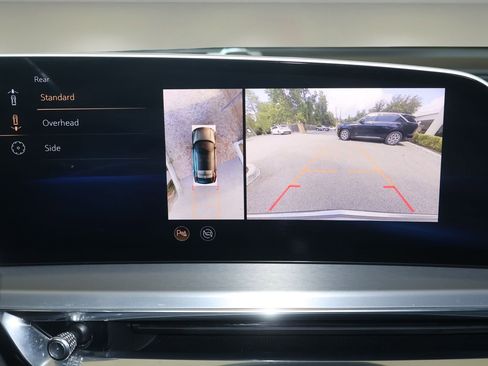 Used 2023 Cadillac Lyriq 2WD image 25