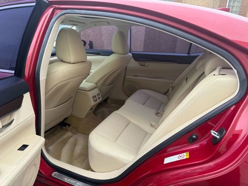 Used 2015 Lexus ES 350 w/ Premium Package image 30