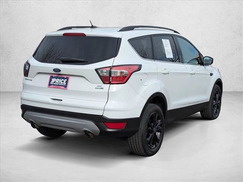 Used 2018 Ford Escape SE image 5