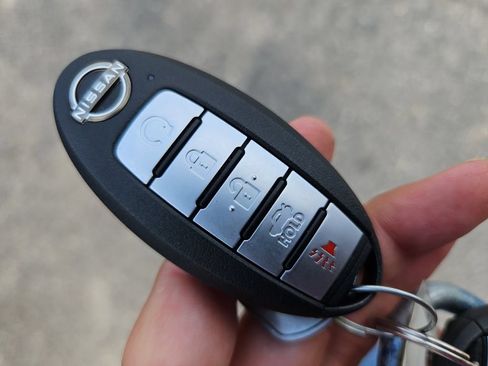Used 2023 Nissan Maxima SV w/ Floor Mat Group FWD image 31