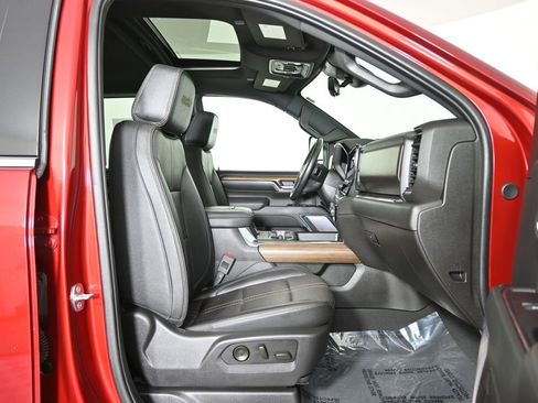Used 2024 Chevrolet Silverado 3500 High Country w/ High Country Premium Package AWD/4WD image 14