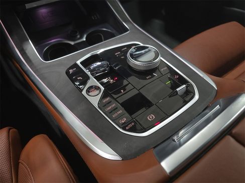 Certified 2023 BMW X7 M60i w/ Executive Package image 21